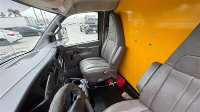 2016 GMC Savana Commercial Cutaway Van Cab-Chassis 2D   - Photo 6 - San Jacinto, CA 92583