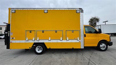 2016 GMC Savana Commercial Cutaway Van Cab-Chassis 2D   - Photo 18 - San Jacinto, CA 92583