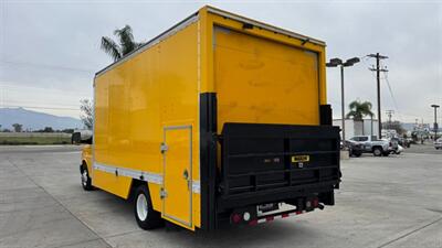 2016 GMC Savana Commercial Cutaway Van Cab-Chassis 2D   - Photo 11 - San Jacinto, CA 92583