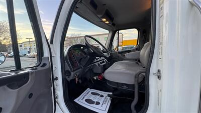 2019 Freightliner M2 103  24 ft BOX TRUCK - Photo 3 - San Jacinto, CA 92583