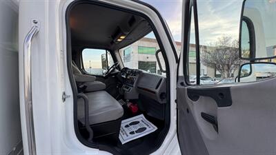 2019 Freightliner M2 103  24 ft BOX TRUCK - Photo 18 - San Jacinto, CA 92583