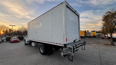 2019 Freightliner M2 103  24 ft BOX TRUCK - Photo 12 - San Jacinto, CA 92583