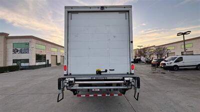 2019 Freightliner M2 103  24 ft BOX TRUCK - Photo 13 - San Jacinto, CA 92583
