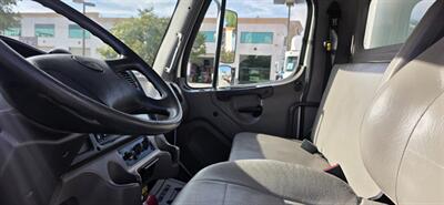 2020 Freightliner M2 106  26FT BOX TRUCK - Photo 8 - San Jacinto, CA 92583