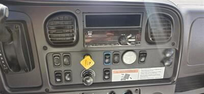 2020 Freightliner M2 106  26FT BOX TRUCK - Photo 4 - San Jacinto, CA 92583
