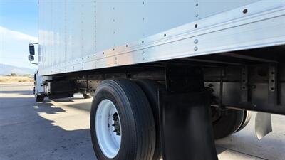 2017 Freightliner M2 106  26 ft BOX TRUCK - Photo 15 - San Jacinto, CA 92583
