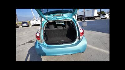 2014 Toyota Prius c C   - Photo 11 - San Jacinto, CA 92583