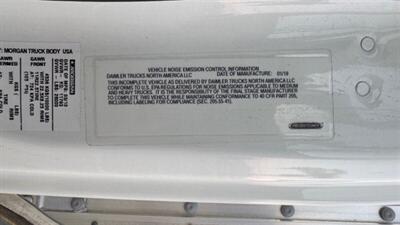 2020 Freightliner M2 106  26 ft BOX TRUCK - Photo 8 - San Jacinto, CA 92583