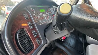 2020 Freightliner M2 106  26 ft BOX TRUCK - Photo 6 - San Jacinto, CA 92583