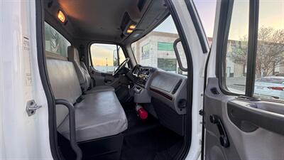 2020 Freightliner M2 106  26 ft BOX TRUCK - Photo 20 - San Jacinto, CA 92583