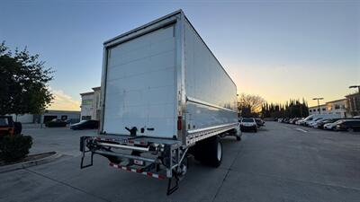 2020 Freightliner M2 106  26 ft BOX TRUCK - Photo 18 - San Jacinto, CA 92583