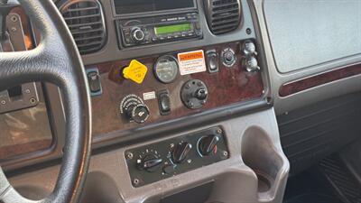 2020 Freightliner M2 106  26 ft BOX TRUCK - Photo 5 - San Jacinto, CA 92583