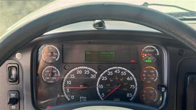 2016 Freightliner M2 106 26 ft BOX TRUCK - Photo 7 - San Jacinto, CA 92583