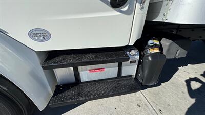 2016 Freightliner M2 106 26 ft BOX TRUCK - Photo 11 - San Jacinto, CA 92583