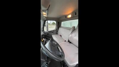 2015 Freightliner M2 106  Cargo Box - Photo 22 - San Jacinto, CA 92583