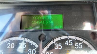 2019 Freightliner M2 106  26FT BOX TRUCK - Photo 2 - San Jacinto, CA 92583