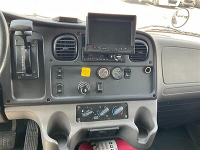 2019 Freightliner M2 106  26 ft BOX TRUCK - Photo 7 - San Jacinto, CA 92583