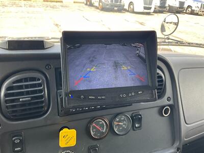 2019 Freightliner M2 106  26 ft BOX TRUCK - Photo 8 - San Jacinto, CA 92583