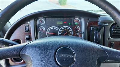 2012 Freightliner M2 106  26 ft BOX TRUCK - Photo 4 - San Jacinto, CA 92583