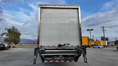 2021 Freightliner M2 106  26 ft BOX TRUCK - Photo 18 - San Jacinto, CA 92583