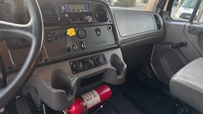 2019 Freightliner M2 106  26 ft REEFER BOX TRUCK - Photo 3 - San Jacinto, CA 92583