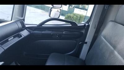 2018 HINO 258 LP 258  Cargo Box - Photo 9 - San Jacinto, CA 92583