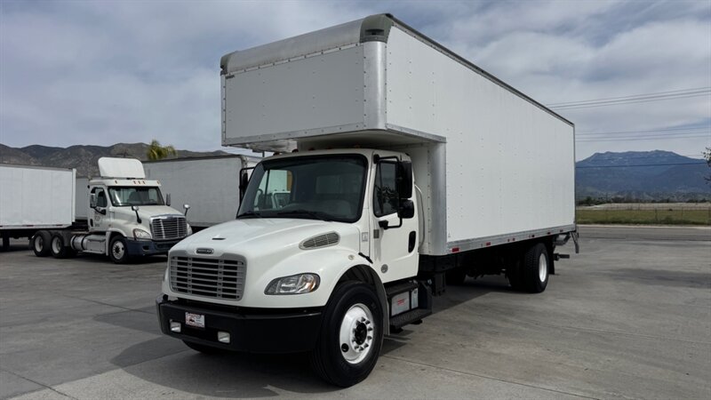 2019 Freightliner M2 106  26 MOVING BOX TRUCK