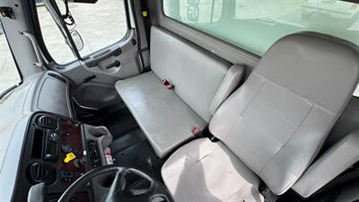 2019 Freightliner M2 106  26 MOVING BOX TRUCK - Photo 7 - San Jacinto, CA 92583