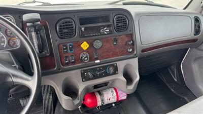 2019 Freightliner M2 106  26 MOVING BOX TRUCK - Photo 6 - San Jacinto, CA 92583