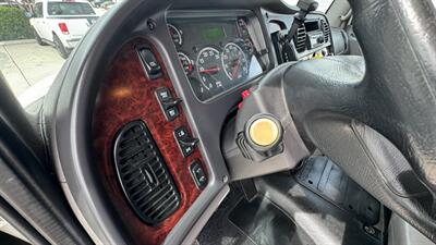 2019 Freightliner M2 106  26 MOVING BOX TRUCK - Photo 8 - San Jacinto, CA 92583