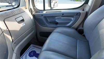 2015 Freightliner CASCADIA CA125DC  12.8L I6 CRDI Diesel - Photo 6 - San Jacinto, CA 92583