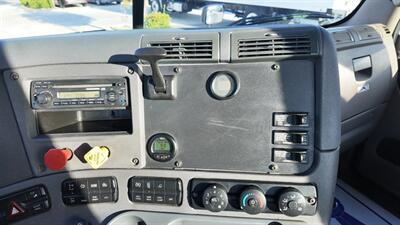 2015 Freightliner CASCADIA CA125DC  12.8L I6 CRDI Diesel - Photo 9 - San Jacinto, CA 92583
