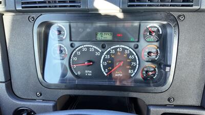 2015 Freightliner CASCADIA CA125DC  12.8L I6 CRDI Diesel - Photo 12 - San Jacinto, CA 92583
