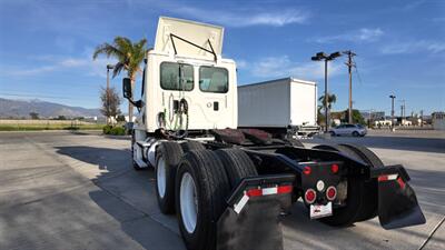 2015 Freightliner CASCADIA CA125DC  12.8L I6 CRDI Diesel - Photo 21 - San Jacinto, CA 92583