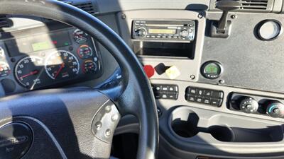 2015 Freightliner CASCADIA CA125DC  12.8L I6 CRDI Diesel - Photo 11 - San Jacinto, CA 92583