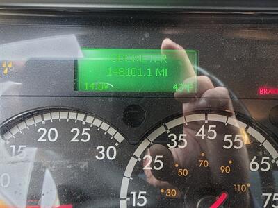 2019 Freightliner M2 106  28 ft BOX TRUCK - Photo 2 - San Jacinto, CA 92583