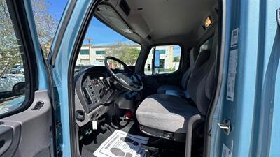 2019 Freightliner M2 106 28 ft BOX TRUCK - Photo 3 - San Jacinto, CA 92583