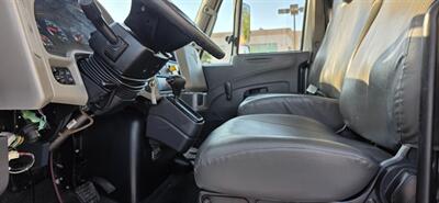 2019 International 4300 SBA 4X2 26FT BOX TRUCK - Photo 9 - San Jacinto, CA 92583