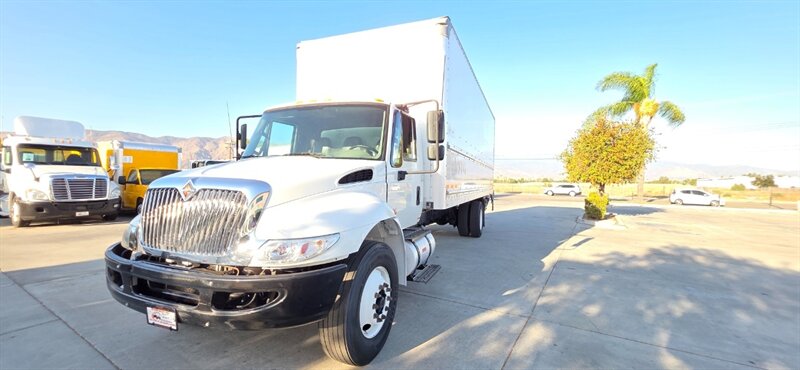 2019 International 4300 SBA 4X2  26FT BOX TRUCK - Photo 1 - San Jacinto, CA 92583
