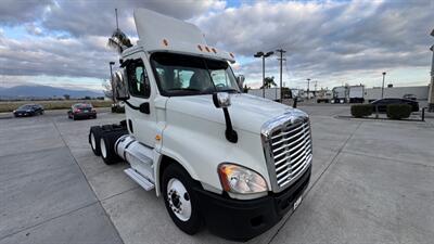 2012 Freightliner CASCADIA Semi-Trailer Truck  DAY CAB - Photo 23 - San Jacinto, CA 92583