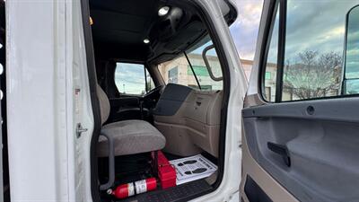 2012 Freightliner CASCADIA Semi-Trailer Truck  DAY CAB - Photo 18 - San Jacinto, CA 92583