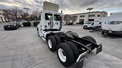 2012 Freightliner CASCADIA Semi-Trailer Truck  DAY CAB - Photo 14 - San Jacinto, CA 92583