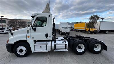 2012 Freightliner CASCADIA Semi-Trailer Truck  DAY CAB - Photo 2 - San Jacinto, CA 92583