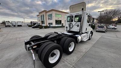 2012 Freightliner CASCADIA Semi-Trailer Truck  DAY CAB - Photo 16 - San Jacinto, CA 92583