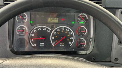 2012 Freightliner CASCADIA Semi-Trailer Truck  DAY CAB - Photo 7 - San Jacinto, CA 92583