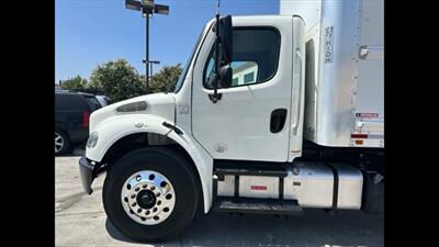 2016 Freightliner M2 106   - Photo 3 - San Jacinto, CA 92583