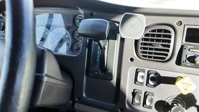 2016 Freightliner M2 106  26 ft BOX L X 94W X 107H - Photo 8 - San Jacinto, CA 92583