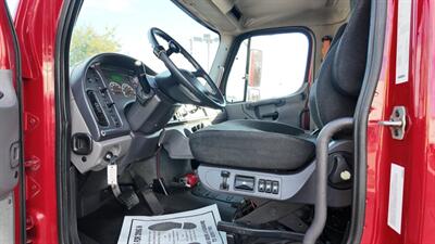2016 Freightliner M2 106  26 ft BOX L X 94W X 107H - Photo 3 - San Jacinto, CA 92583