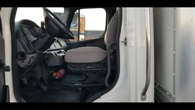 2017 Freightliner M2 106   - Photo 5 - San Jacinto, CA 92583