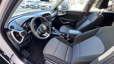 2025 Kia Soul LX   - Photo 3 - San Jacinto, CA 92583